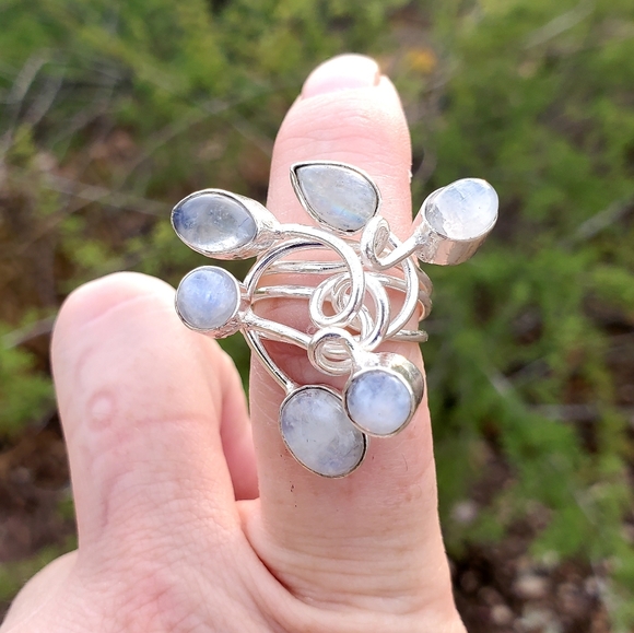 New Twisted Rainbow Moonstone Silver Statement Ring. - Picture 15 of 16